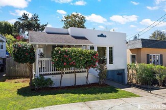 4525 Harbord Dr, Oakland, CA 94618