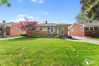8691 Louise Ave, Allen Park, MI 48101