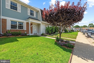 8695 Carlton Dr, Manassas, VA 20110