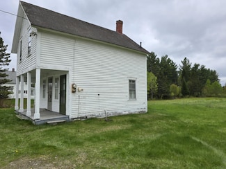 668 Main St, Moose River, ME 04945