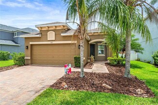 8437 Nandina Dr, Sarasota, FL 34240