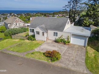 1749 NE 19th St, Lincoln City, OR 97367