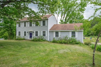 401 River Rd, Weare, NH 03281