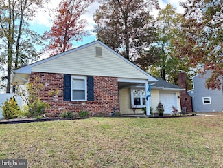 1011 S Beecham Rd, Williamstown, NJ 08094