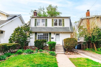 255 E Maplehurst St, Ferndale, MI 48220