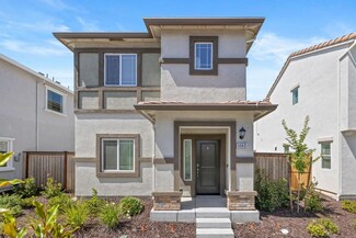 9040 Sausalito Ln, Roseville, CA 95747