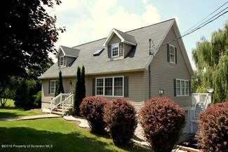 58 E Foothills Dr, Drums, PA 18222