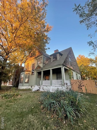 1524 Mccausland Ave, Saint Louis, MO 63117