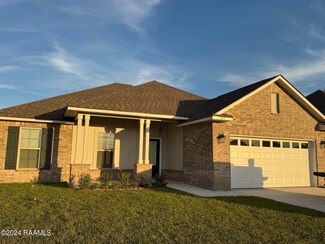 303 Summer St, Broussard, LA 70518