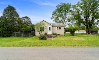 1404 Powell Ave, Hyde, PA 16843