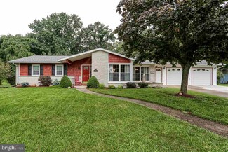 6800 Ardin Dr, Harrisburg, PA 17111