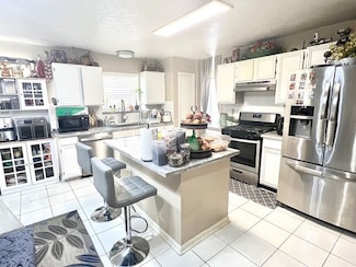 6610 Grand Haven Dr, Houston, TX 77088