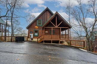 4632 Nottingham Heights Way, Pigeon Forge, TN 37863