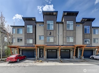 19225 Damson Rd Unit J-2, Lynnwood, WA 98036