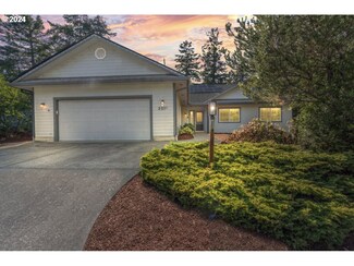 2011 Willow Loop, Florence, OR 97439