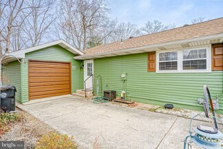 200 Elmtowne Blvd, Hammonton, NJ 08037