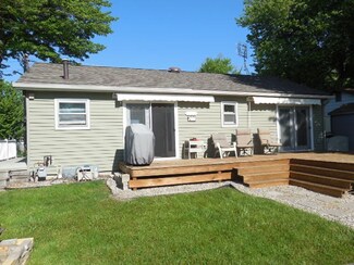 1520 E 700 S, Wolcottville, IN 46795