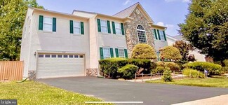 13420 Vista Forest Dr, Woodbridge, VA 22192