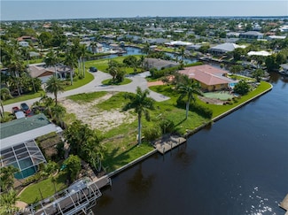 846 Montclaire Ct, Cape Coral, FL 33904