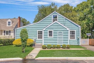 11 Margaret St, Norwalk, CT 06851