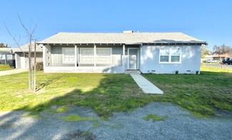 810 E Elm St, Hanford, CA 93230