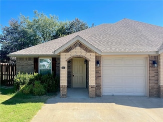869 Meadowlands Dr, Centerton, AR 72719