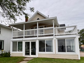 15 Beckett Ave, Branford, CT 06405