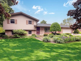 5730 N Teresa Dr, Alexandria, IN 46001
