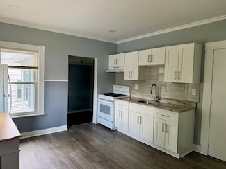 15 Church Ave Unit 4, Woburn, MA 01801