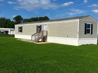 316 Hovie Ct, Dillon, SC 29536