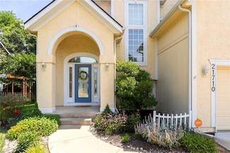 21710 W 61st St, Shawnee, KS 66218