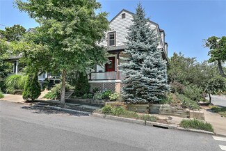 26 Fisher St, Providence, RI 02906