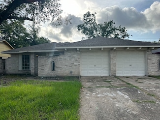 10126 Pine Moss Dr, Houston, TX 77040