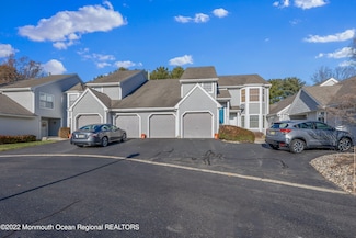 3 Evergreen Ct, Freehold, NJ 07728