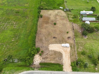 25 Cypress Ave, Matagorda, TX 77457