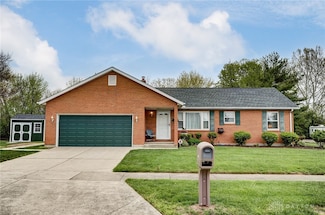 401 Kenec Dr, Middletown, OH 45042