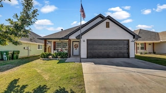 221 Lovers Path Dr, Springtown, TX 76082