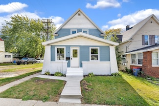 6 Palmer St NW, Grand Rapids, MI 49505
