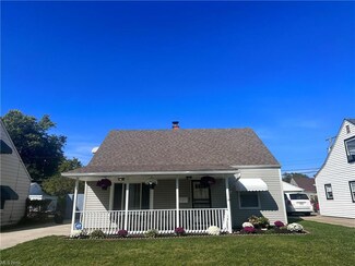 27051 Drakefield Ave, Euclid, OH 44132