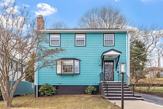 12 West St, Stoneham, MA 02180