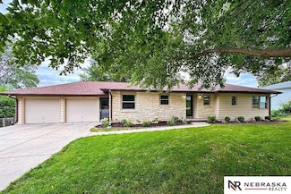1113 S 94th St, Omaha, NE 68124
