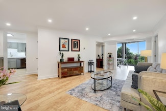 5901 Mount Eagle Dr Unit 511, Alexandria, VA 22303