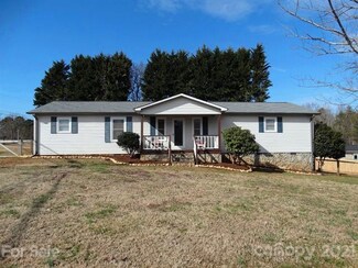 410 Hubbard Rd, Hickory, NC 28601