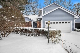 238 Ashbury Ct, South Bend, IN 46615