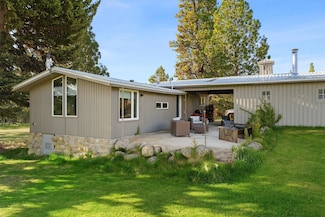 136 Canyon Creek Dr, Hamilton, MT 59840