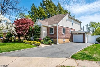 115 Oakmanor Pkwy, South Plainfield, NJ 07080