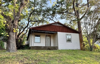 428 E Elm St, Denison, TX 75021