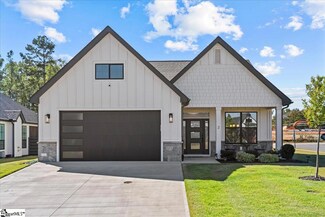 2 Winding Rock Rd, Simpsonville, SC 29680