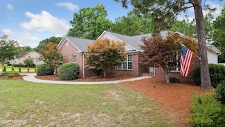 285 Queens Cove Way, Whispering Pines, NC 28327