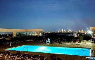 200 Old Palisade Rd Unit B, Fort Lee, NJ 07024